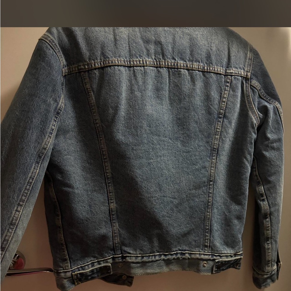 Levi's Blue Denim Trucker Jacket with Shearling - Picture 5 of 6